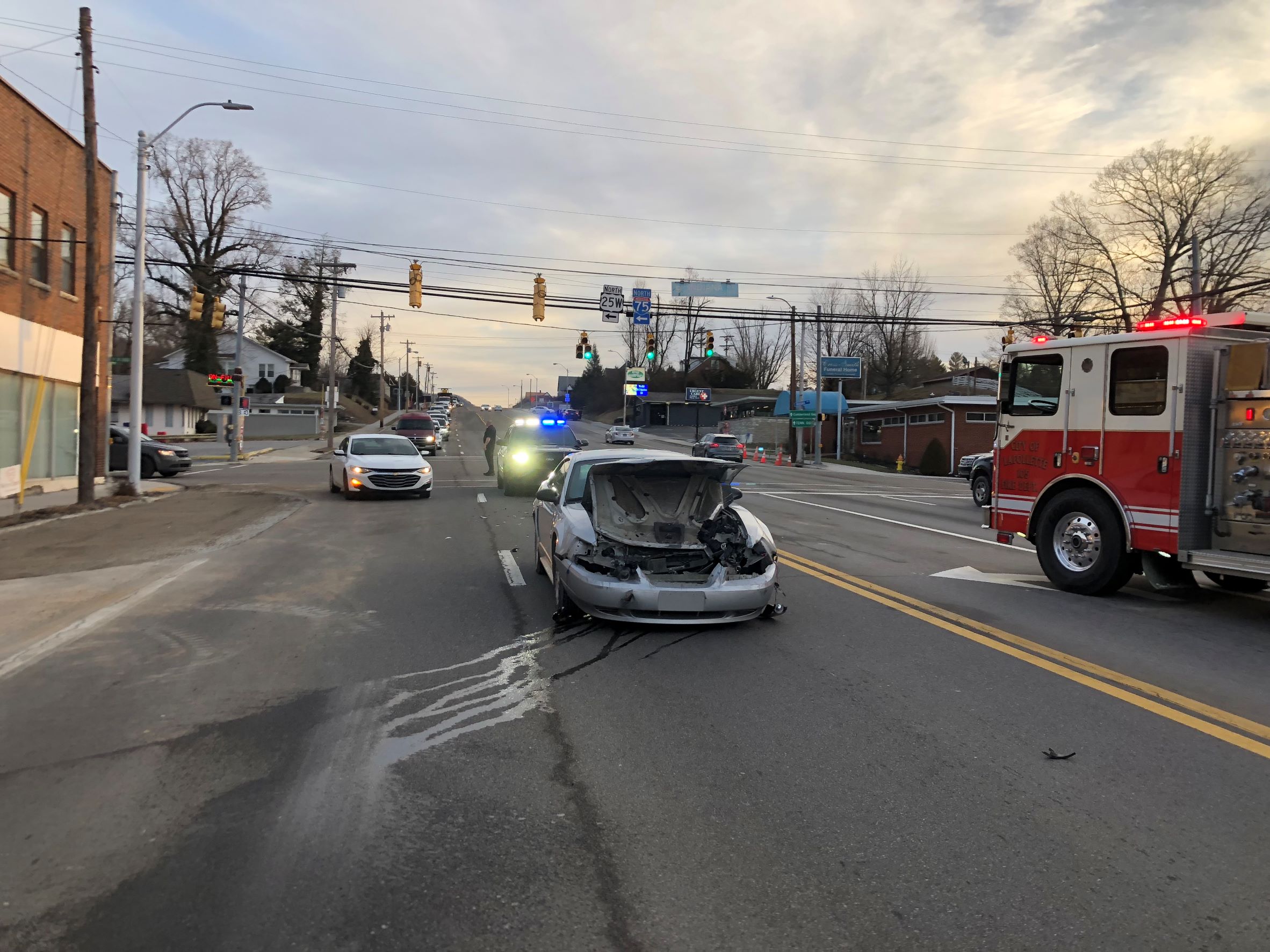 Tuesday Morning Wreck Snarls Downtown Traffic - WLAF